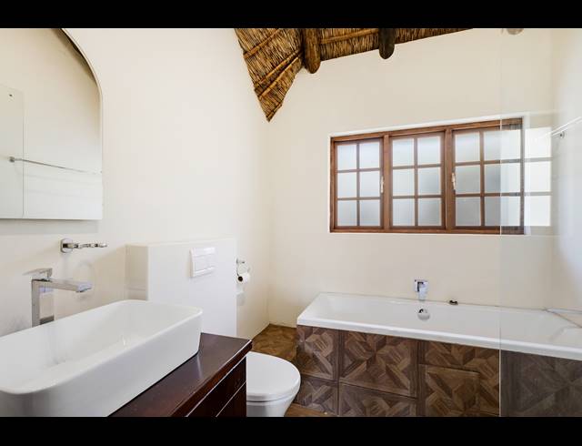 4 BEDROOM HOUSE FOR SALE IN DOUGLASDALE